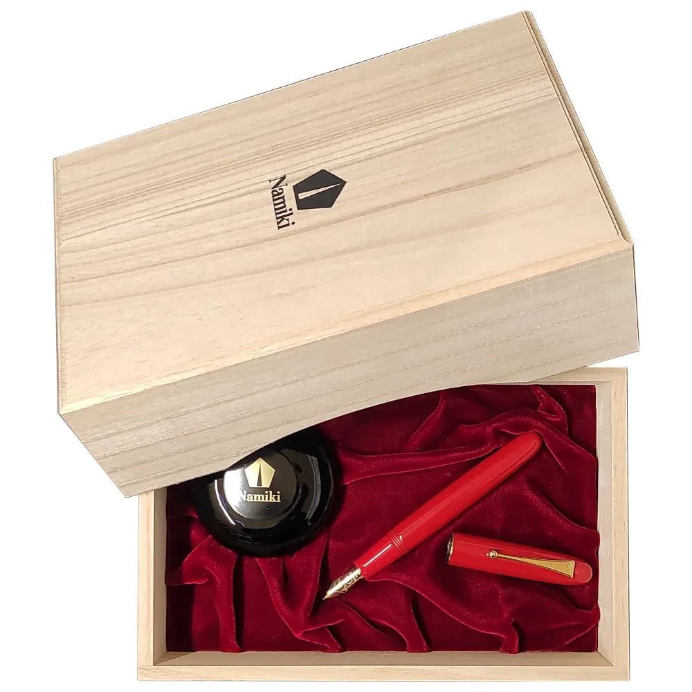 Pilot Namiki Yukari Royal Urushi Vermilion Fountain Pen